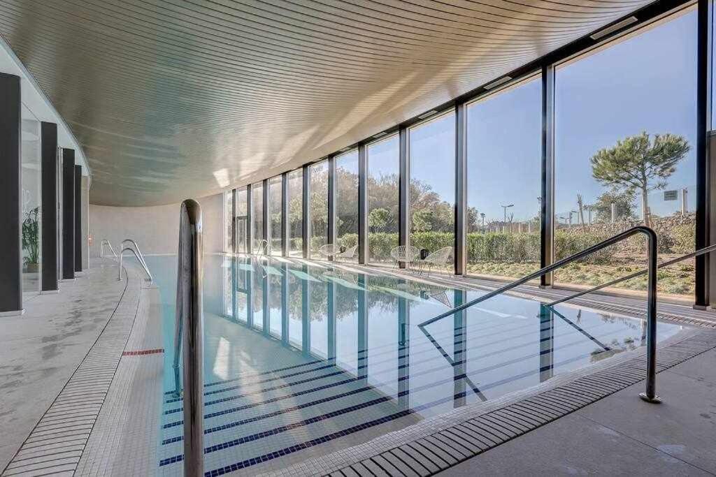 Edge Luxury Beachfront 3br, 3 Pools, Spa, Gym Apartamento Estepona