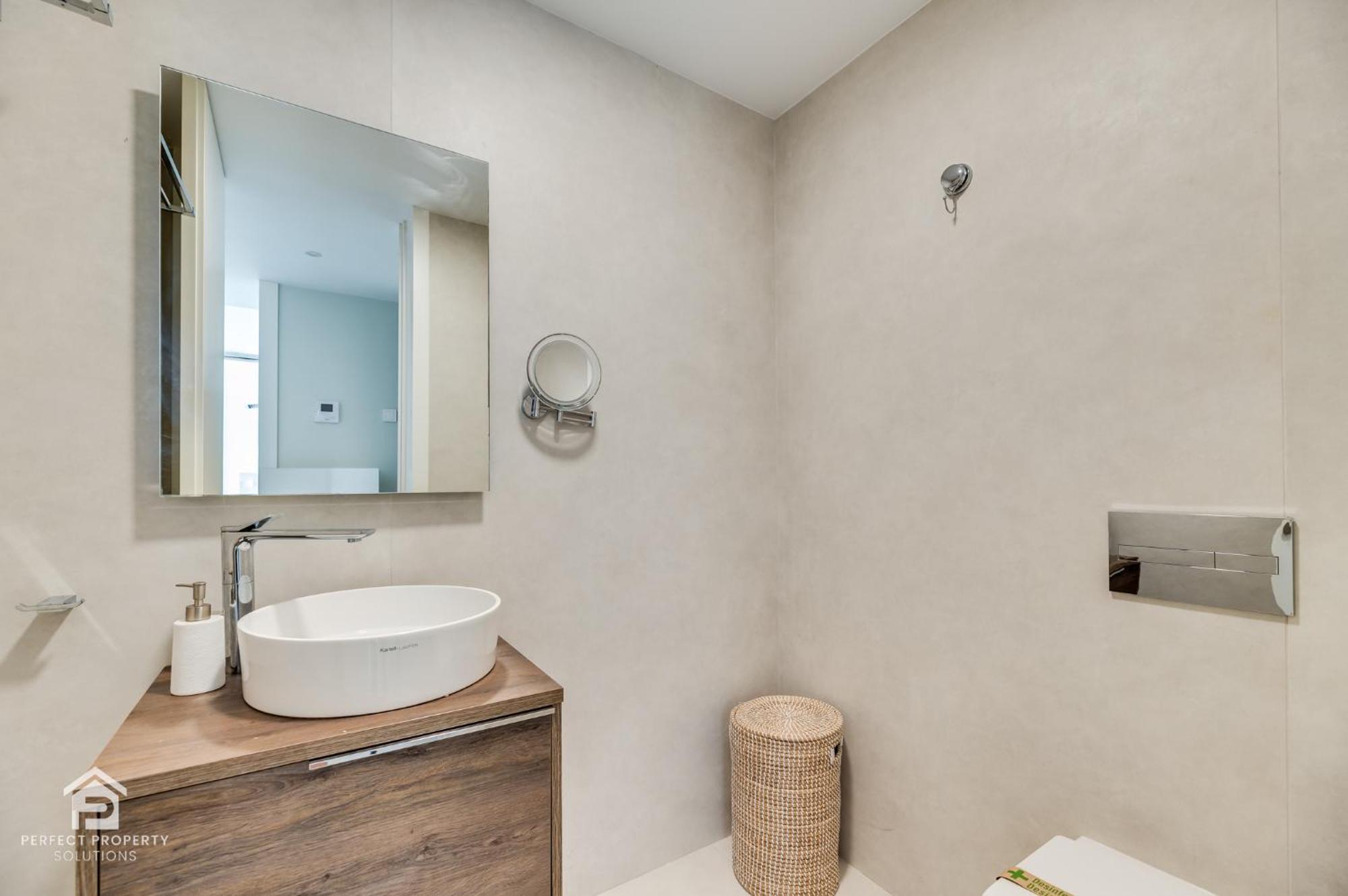 Edge Luxury Beachfront 3br, 3 Pools, Spa, Gym
